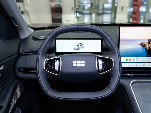 2025 Geely EX5 Гибрид EM-i, чёрный - вид 12