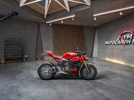 2026 Ducati Streetfighter V4, красный, 3400000 рублей, вид 3