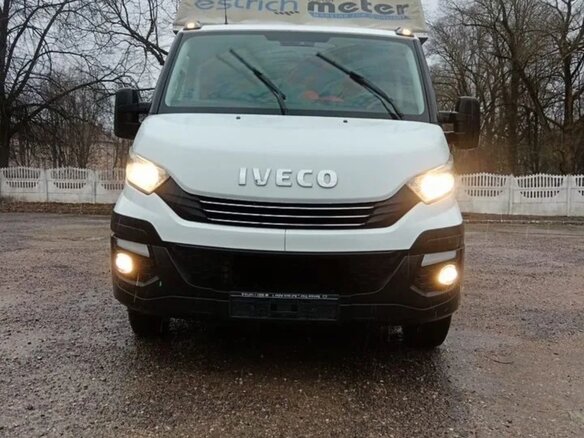 2017 Iveco Daily, белый, 4250000 рублей - вид 3