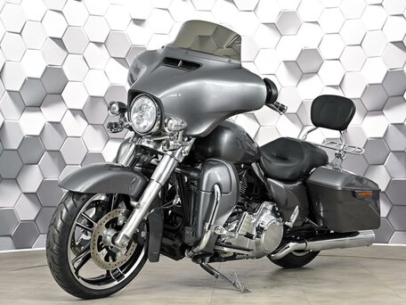 2013 Harley-Davidson Street Glide, серый, 1299000 рублей, вид 2