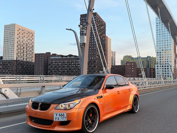 2005 BMW M5 IV (E60/E61), оранжевый, 4000000 рублей - вид 9