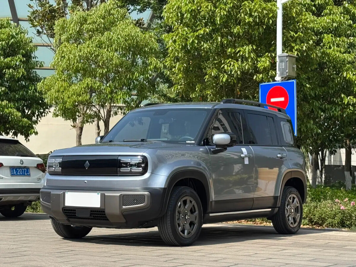 Открыть фотографии: Baojun Yep Plus