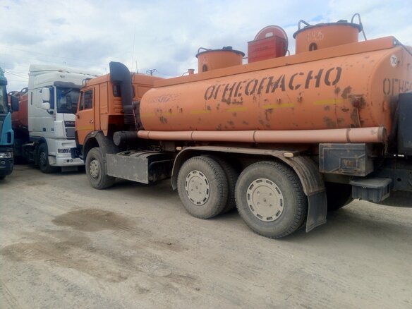 2008 КамАЗ 65115, оранжевый, 1700000 рублей - вид 3