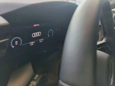 2023 Audi A3 Sportback 35 TFSI IV (8Y), зелёный, 2300000 рублей, вид 5