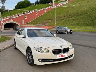 2013 BMW 5 серии 520i VI (F10/F11/F07), белый, 1450000 рублей, вид 1