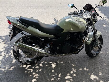 2000 Kawasaki ZR-7, серебристый, 275000 рублей, вид 5