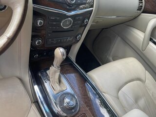 2012 Infiniti QX56 II, белый, 2600000 рублей, вид 3