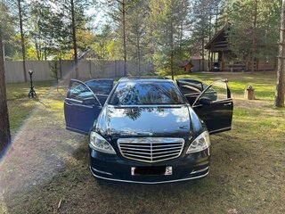 2011 Mercedes-Benz S-Класс 500 Long V (W221) Рестайлинг, чёрный, 1900000 рублей, вид 4