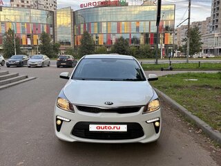 2018 Kia Rio IV, белый, 1350000 рублей, вид 2