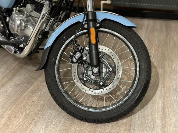 2025 Royal Enfield Meteor, голубой, 519000 рублей - вид 10