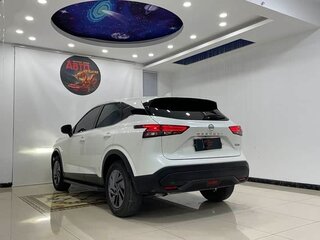 2023 Nissan Qashqai III, белый, 1740000 рублей, вид 4