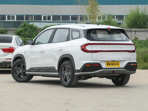 2023 Hyundai ix35 II Рестайлинг, белый, 2460000 рублей - вид 5