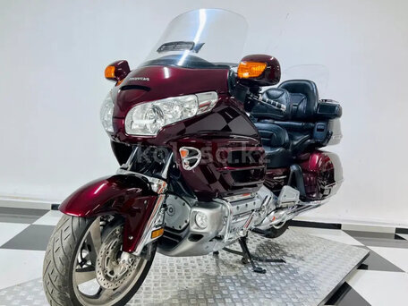 2006 Honda GL 1800 Gold Wing, пурпурный, 1275000 рублей, вид 2