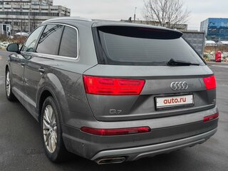 2016 Audi Q7 II (4M), серый, 3950000 рублей, вид 4