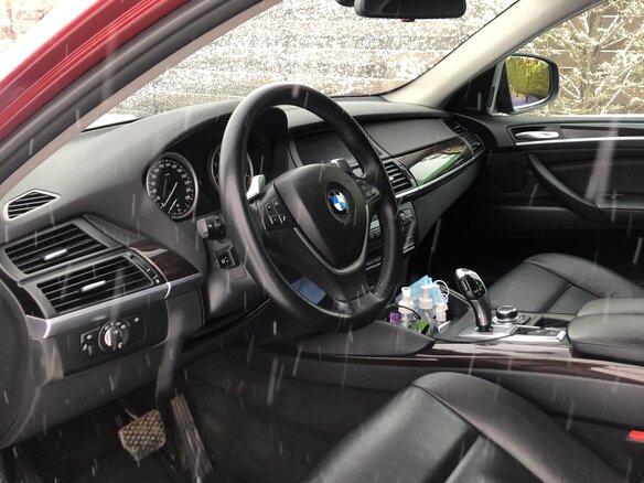 2010 BMW X6 35i 6-speed I (E71), красный - вид 13