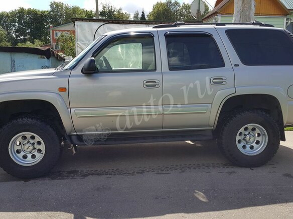 2004 Chevrolet Tahoe, серебристый - вид 1