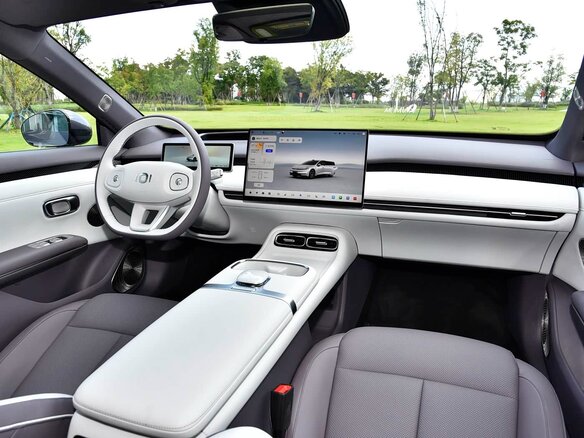 2025 Changan Qiyuan A06 28.39 kWh, фиолетовый - вид 11