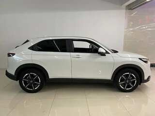 2023 Honda Vezel II, белый, 1559000 рублей, вид 4