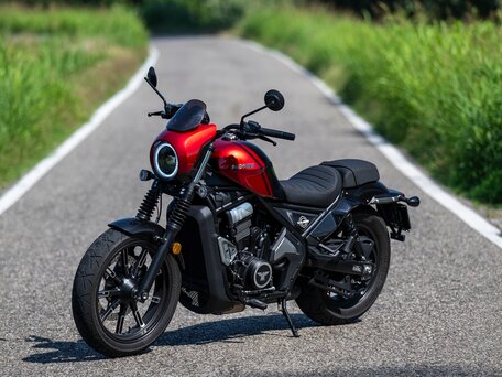 2026 Moto Morini Calibro, красный, 764900 рублей, вид 3