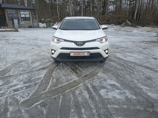 2018 Toyota RAV4 IV (XA40) Рестайлинг, белый, 2500000 рублей, вид 2