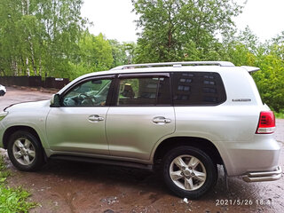2011 Toyota Land Cruiser 200 Series, серебристый, 4700000 рублей, вид 4