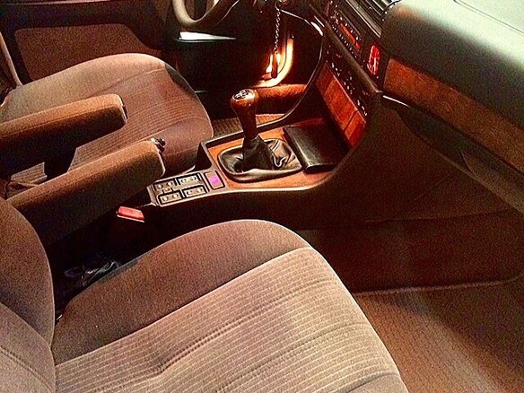 1992 BMW 7 серии 730i II (E32), чёрный - вид 5