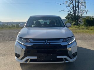 2022 Mitsubishi Outlander III Рестайлинг 3, белый, 2700000 рублей, вид 2