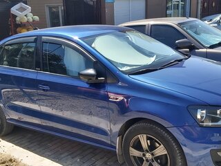 2017 Volkswagen Polo V Рестайлинг, синий, 1350000 рублей, вид 3