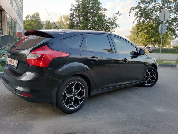 2011 Ford Focus III, чёрный, 850000 рублей - вид 3