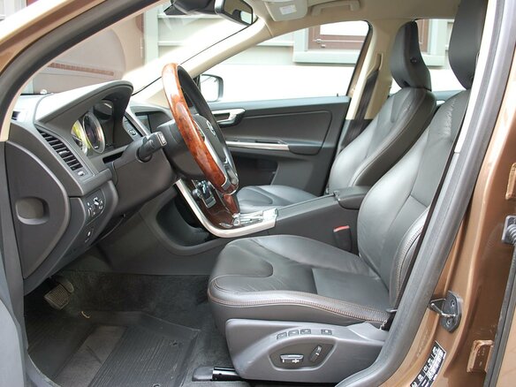 2012 Volvo XC60 I, коричневый - вид 6