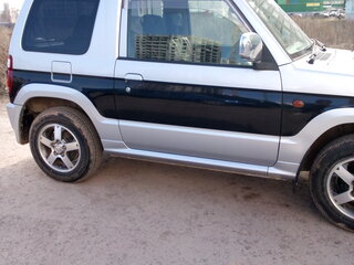 2007 Mitsubishi Pajero Mini II, серый, 700000 рублей, вид 2