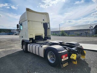 2016 DAF XF 105, белый, 5200000 рублей, вид 3