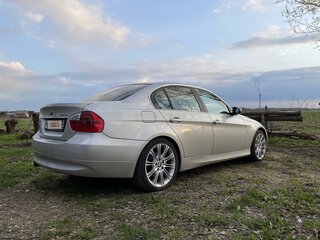 2008 BMW 3 серии 325i V (E90/E91/E92/E93), серебристый, 1000000 рублей, вид 1