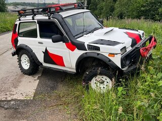 2010 Lada (ВАЗ) 2121 (4x4) I Рестайлинг, белый, 750000 рублей, вид 3