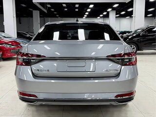 2023 Skoda Superb III Рестайлинг, серый, 2490000 рублей, вид 4