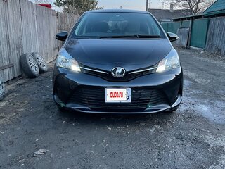 2015 Toyota Vitz III (XP130) Рестайлинг, чёрный, 1050000 рублей, вид 4