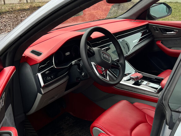 2020 Audi Q8 55 TFSI I (4M), серебристый, 7777777 рублей - вид 8