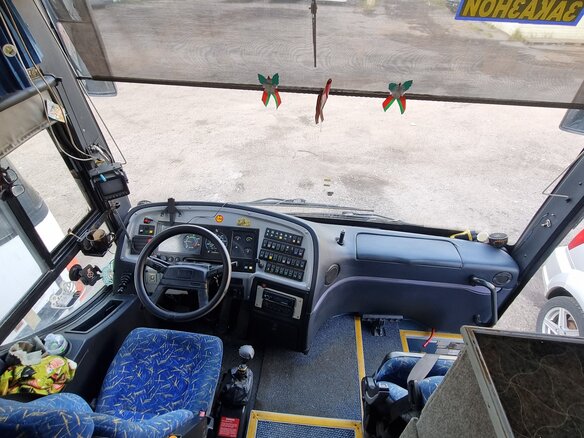 2000 Volvo B12 Series, белый, 2600000 рублей - вид 3