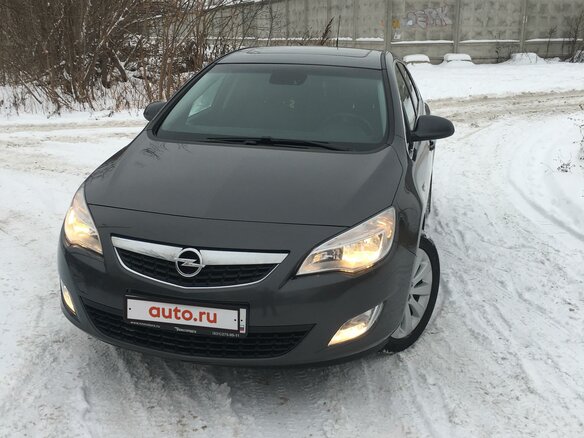 2011 Opel Astra J, серый - вид 1