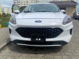 2020 Ford Escape IV, белый, 1500000 рублей, вид 3