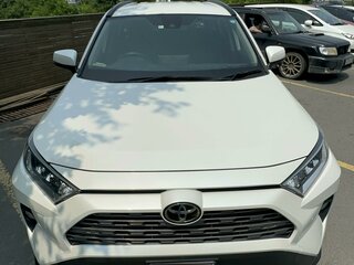 2020 Toyota RAV4 V (XA50), белый, 3700000 рублей, вид 2
