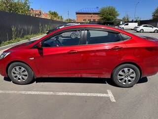 2013 Hyundai Accent IV, красный, 900000 рублей, вид 4
