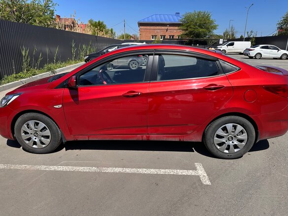 2013 Hyundai Accent IV, красный - вид 3