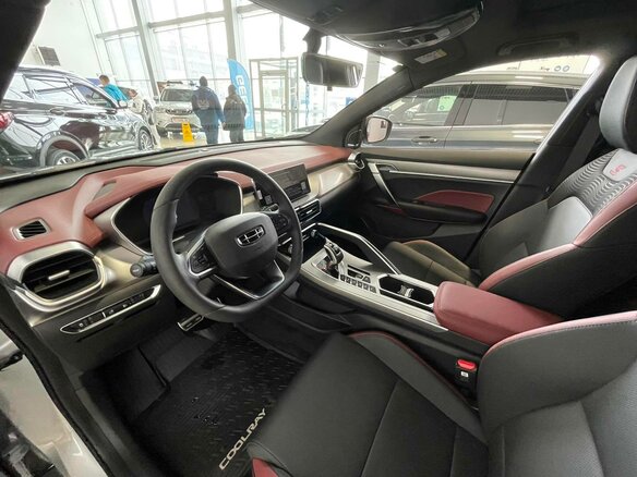 2021 Geely Coolray I, серый, 1670000 рублей - вид 5