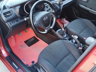 2015 Kia Rio III Рестайлинг, красный, 900000 рублей, вид 3