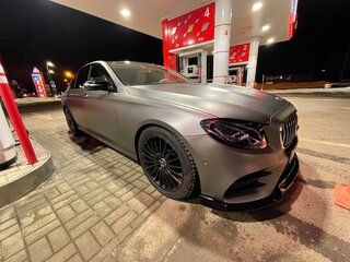 2017 Mercedes-Benz E-Класс 400 V (W213, S213, C238), серый, 4400000 рублей, вид 3