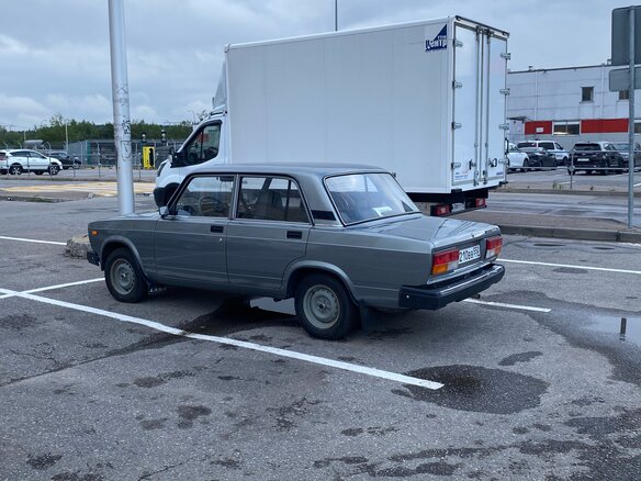 2010 Lada (ВАЗ) 2107, серый, 400000 рублей - вид 6
