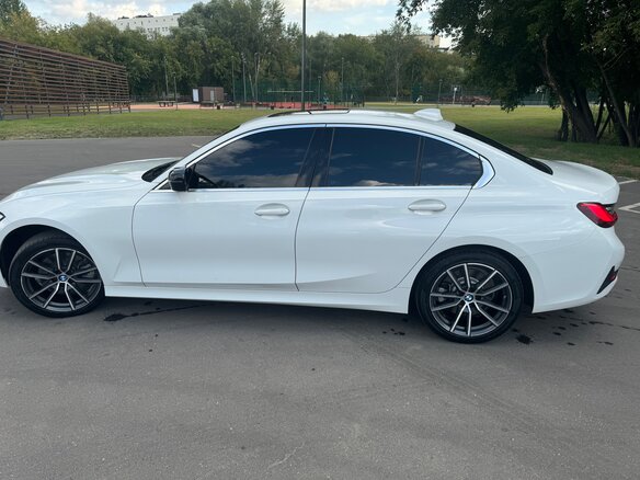 2019 BMW 3 серии 330i xDrive VII (G2x), белый, 3250000 рублей - вид 3