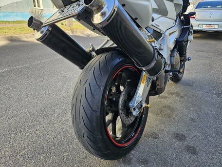 2011 Aprilia Tuono V4, белый, 551882 рублей, вид 5