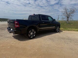 2022 Ram 1500 Quad Cab V, чёрный, 6200000 рублей, вид 3